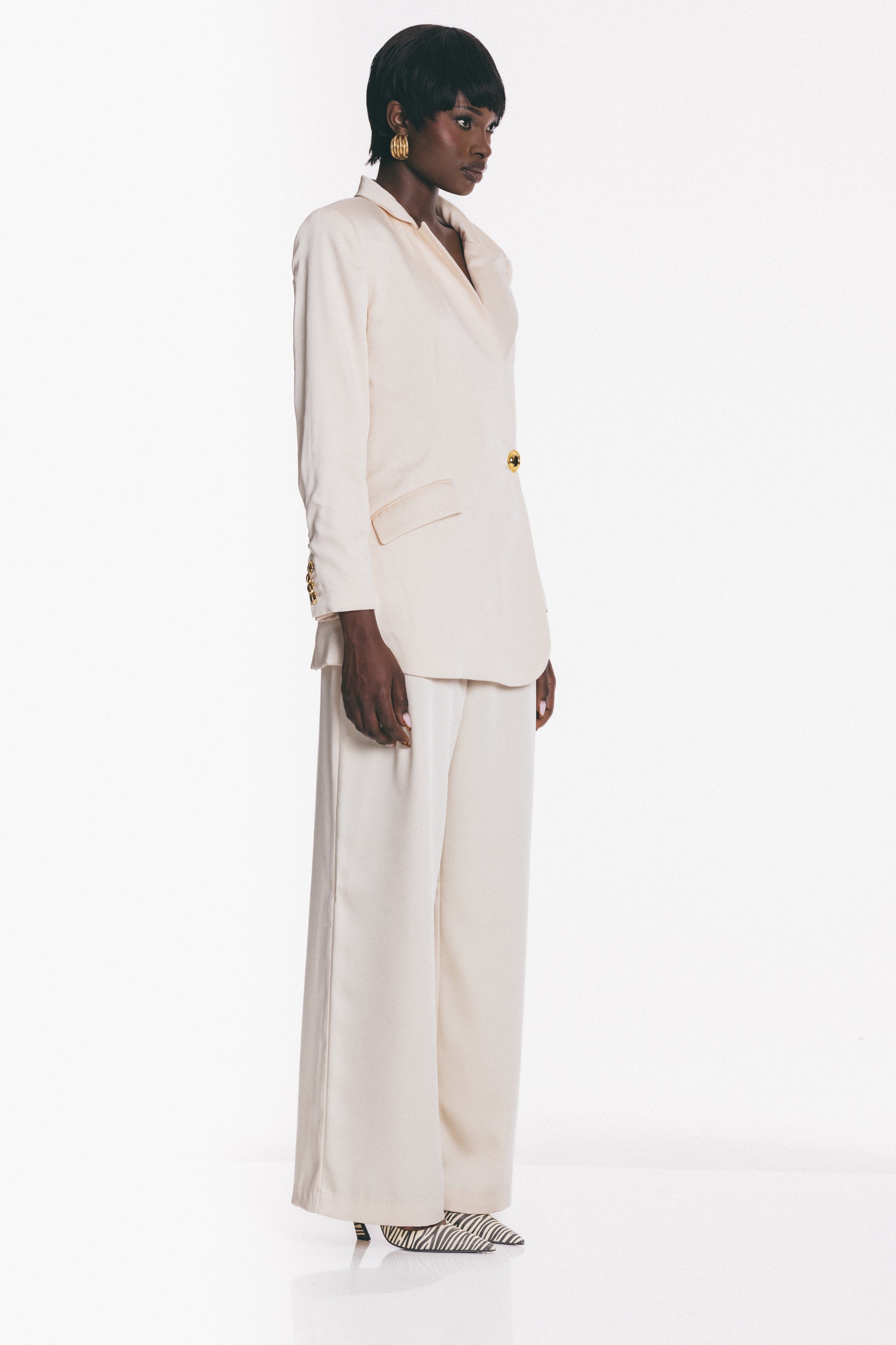 AISHA SET OFF WHITE